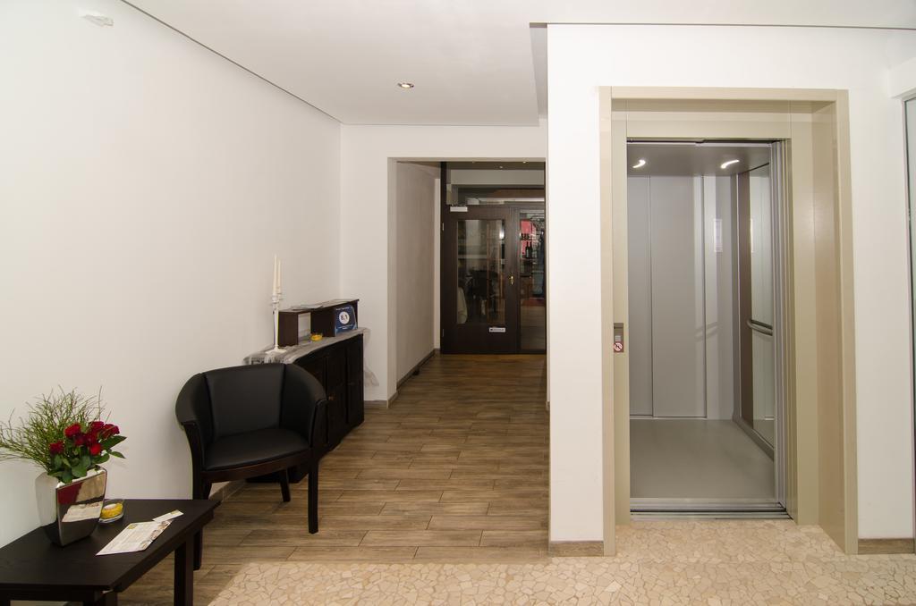 Hotel -Restaurant Taormina Birkenfeld  エクステリア 写真